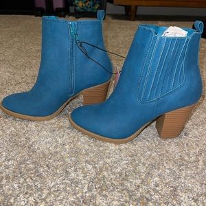 New Serra Women's Heeled Boots